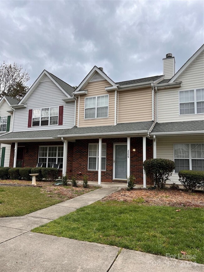 Building Photo - 2209 Cigar Ct