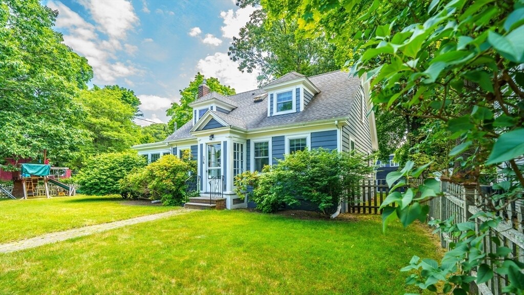 Foto principal - 176 Parker St