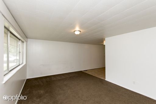 Building Photo - 5609 Shady Oak St