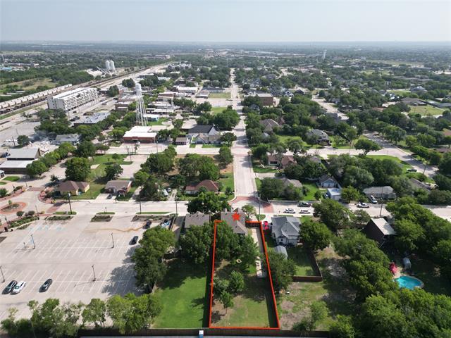 Building Photo - 220 Lamar St