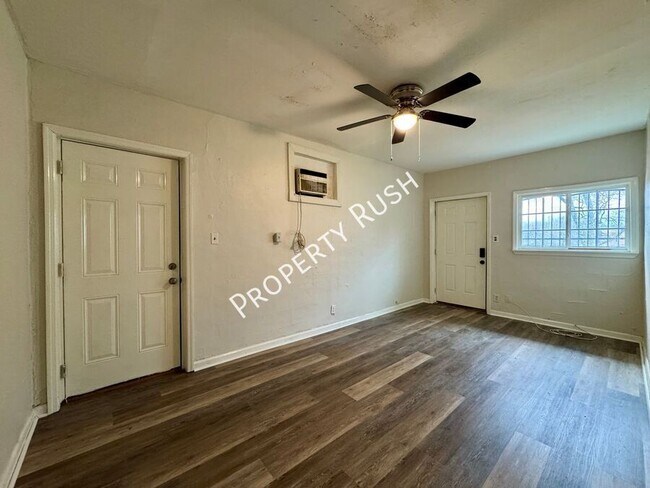 Foto del edificio - 3603 Dorris St