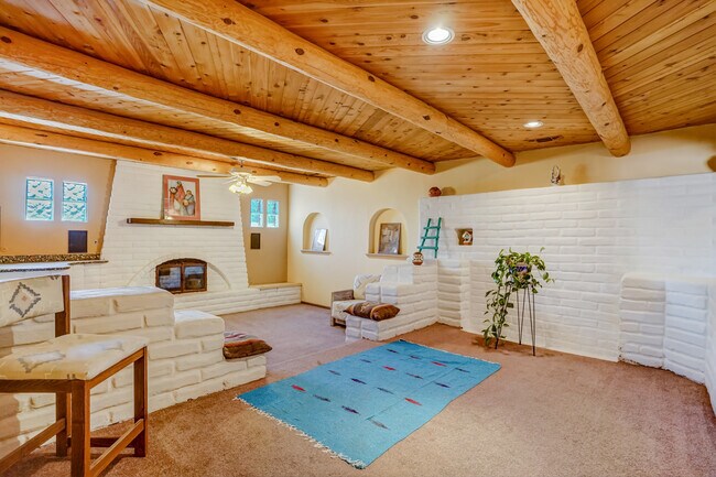 Living room/FP/wet bar - 2308 Headingly Ave NW