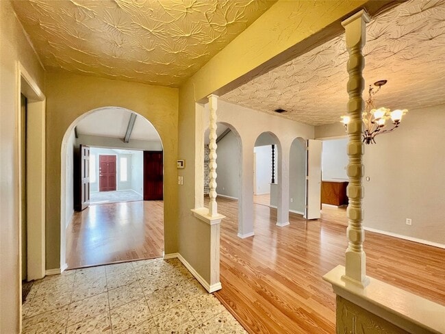 Foto del edificio - 2732 Parkhaven Dr