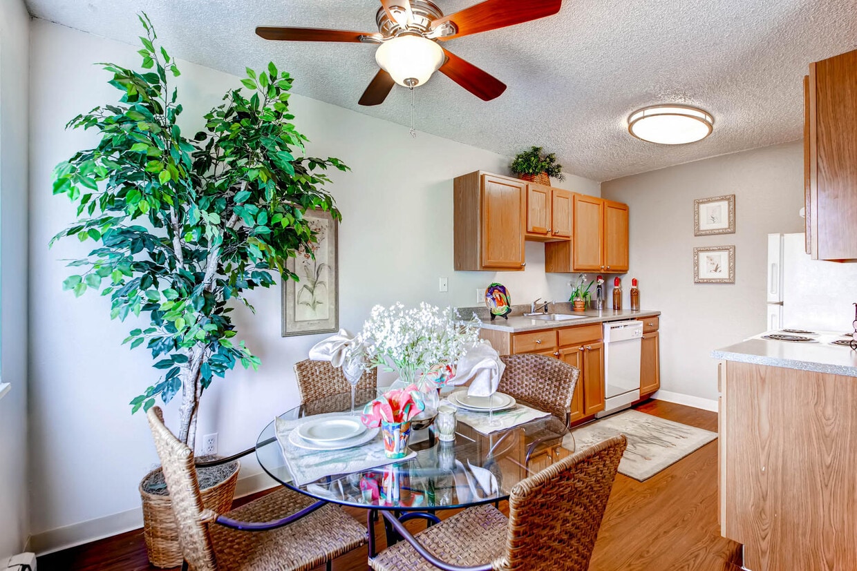 Primary Photo - Greentree Village Apartments