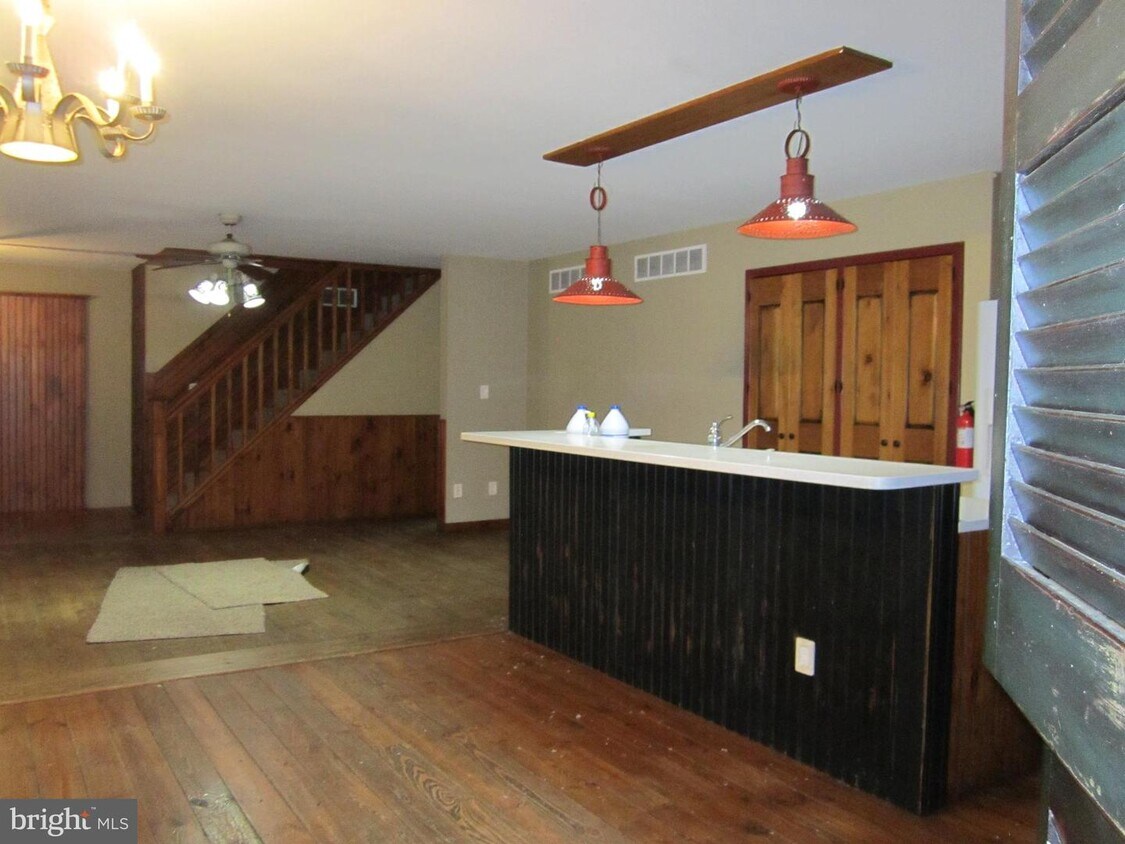 Primary Photo - 4409 N Delsea Dr
