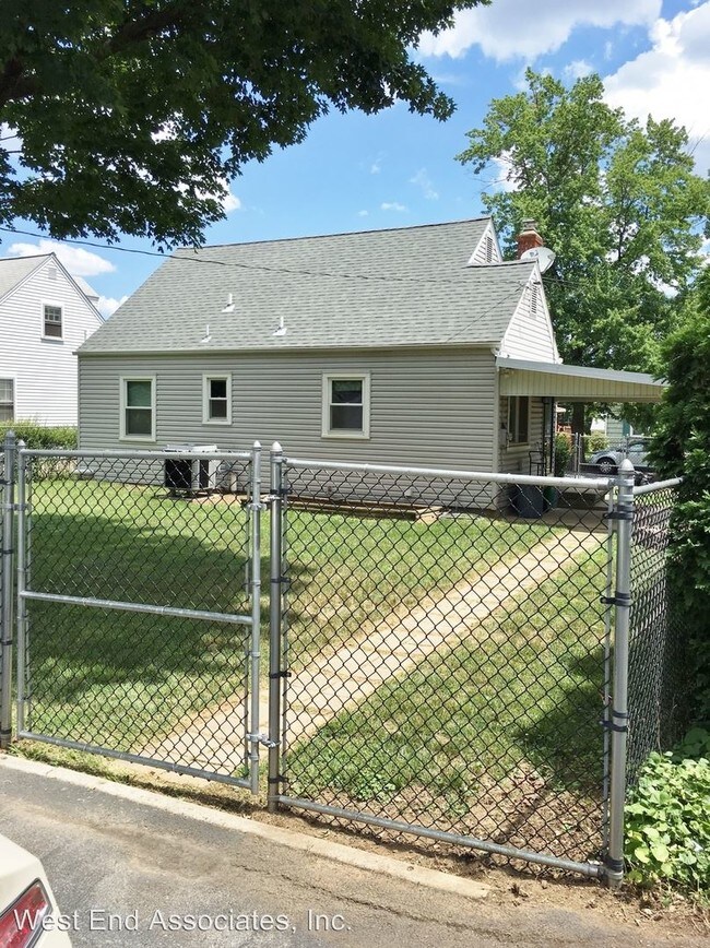 Building Photo - 610 S Muhlenberg St