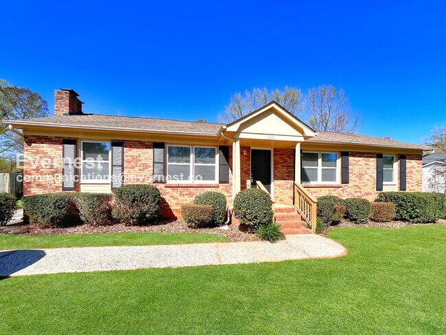 Foto del edificio - 425 Shallowood Ln