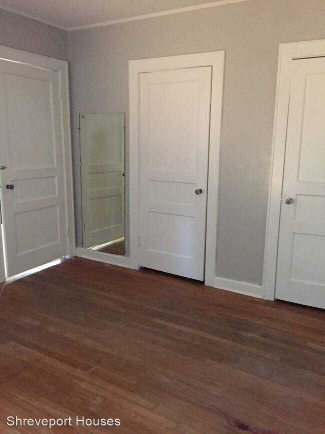 Building Photo - 2 br, 1 bath House - 247 East Ratcliff