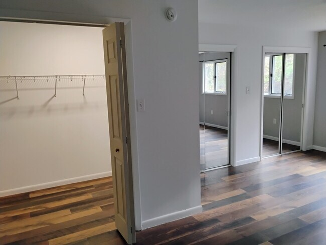 Foto del edificio - 110 W Fairview St