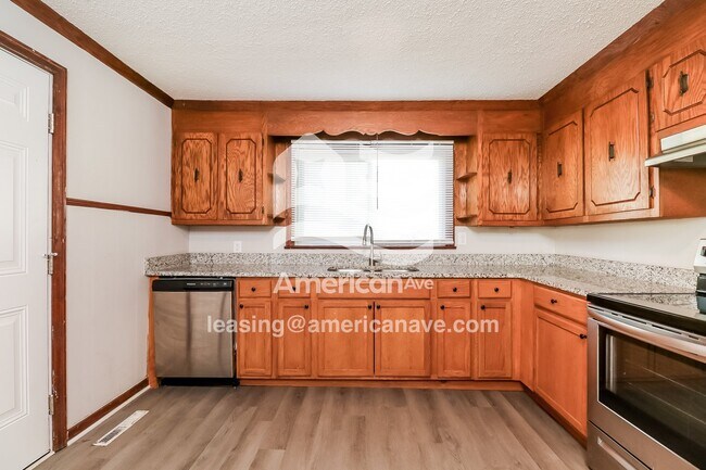 Foto del edificio - 305 River Dr