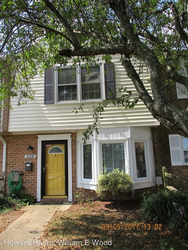 Primary Photo - 829 Cambridge Dr
