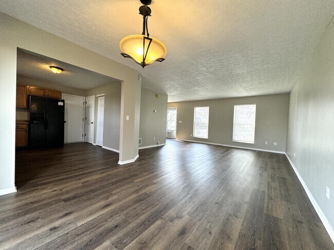 Foto del edificio - 1466 Tenagra Way