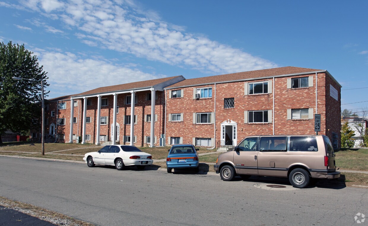 Primary Photo - Blossomwood Apartments