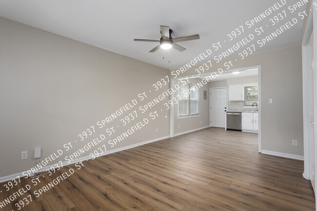 Foto del edificio - 3937 Springfield St