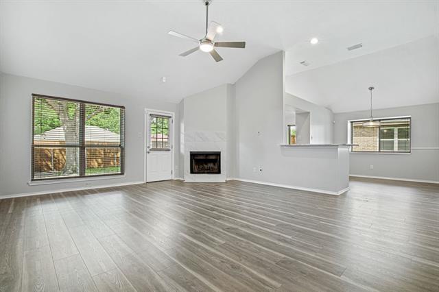 Foto del edificio - 3705 Remington Dr