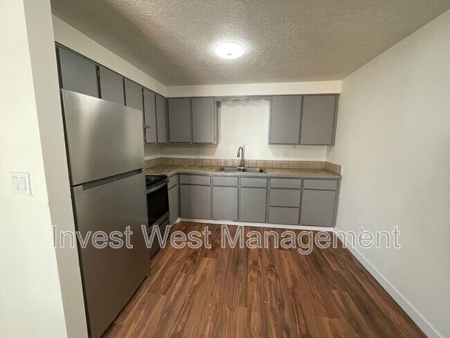 Foto del edificio - 1950 Dorothy Ave