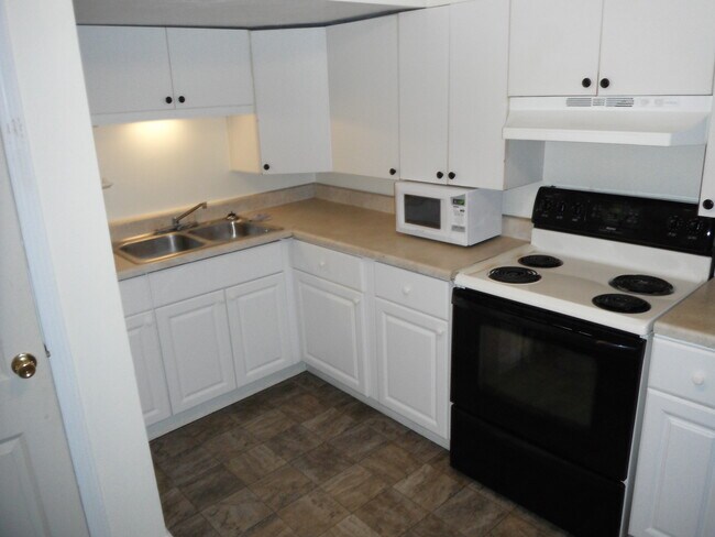 kitchen - 12 N River St