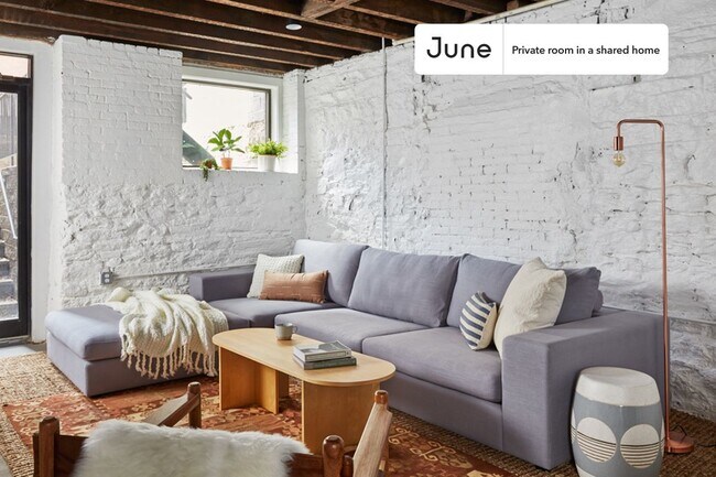 Foto del edificio - Modern ROOM at The Hamilton House