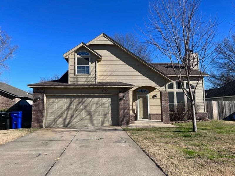 Primary Photo - 2713 S Narcissus Ct