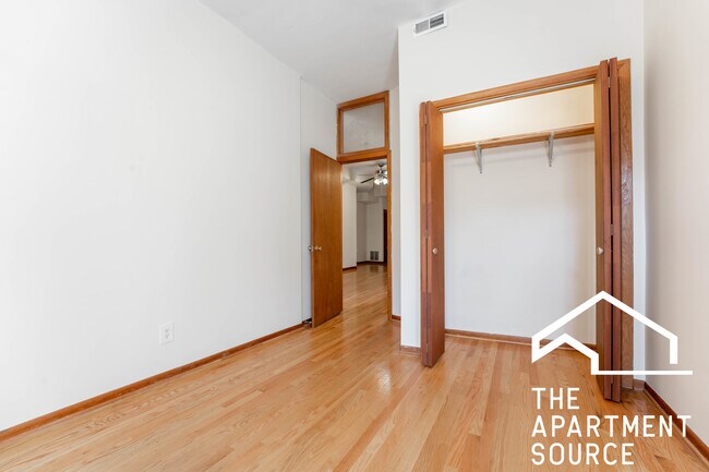 Foto del edificio - 1208 W Wrightwood Ave