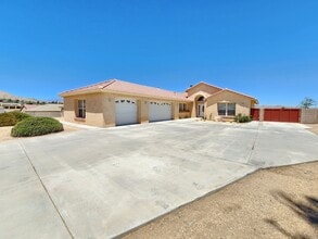 Building Photo - 57062 Millstone Dr