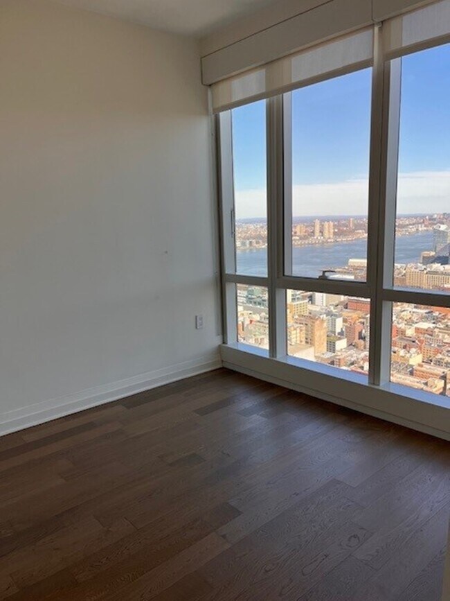 Foto del edificio - 460 W 42nd St
