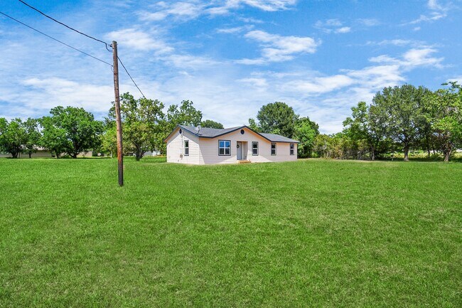 Building Photo - 1030 San Felipe Rd