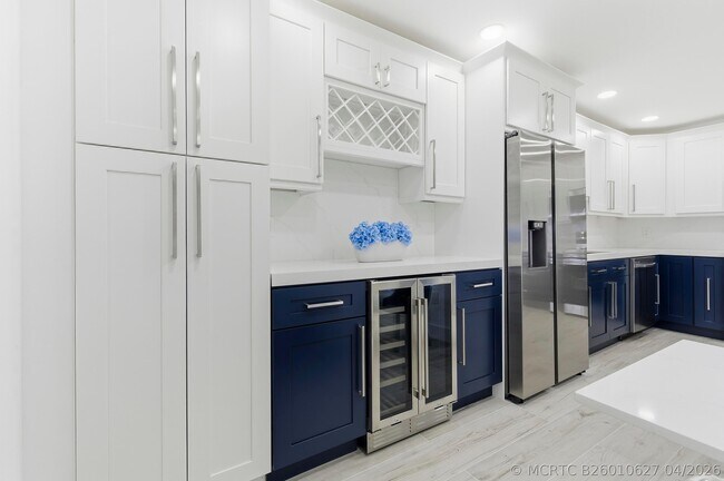 Foto del edificio - 3520 S Ocean Blvd