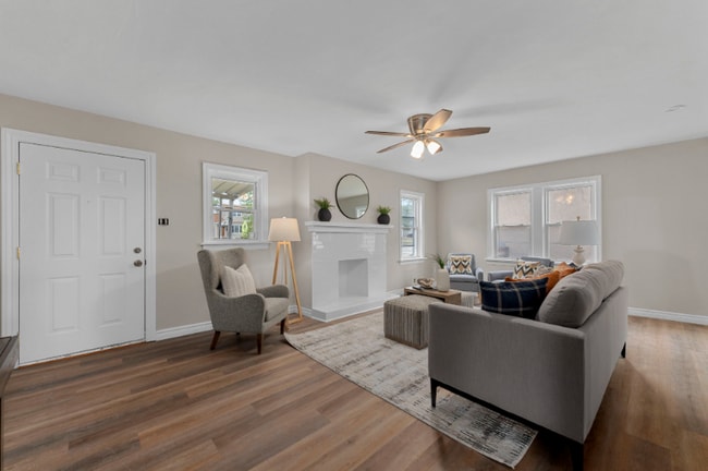 Building Photo - 10310 Lackland Rd