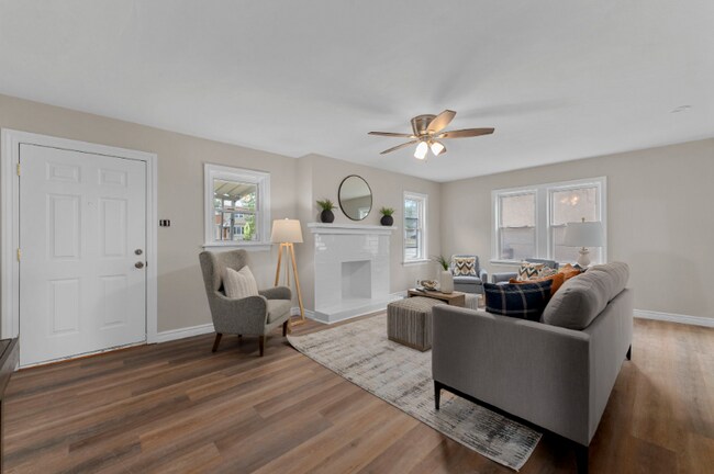 Foto del edificio - 10310 Lackland Rd