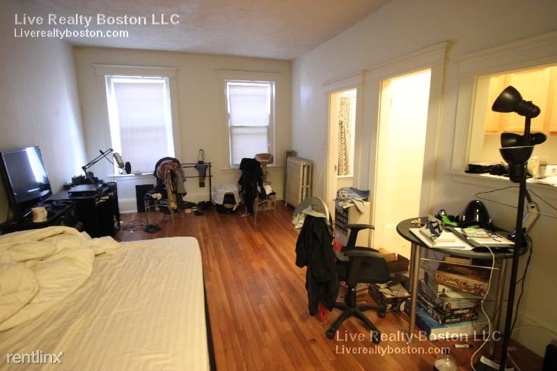 Building Photo - 1305 Commonwealth Ave