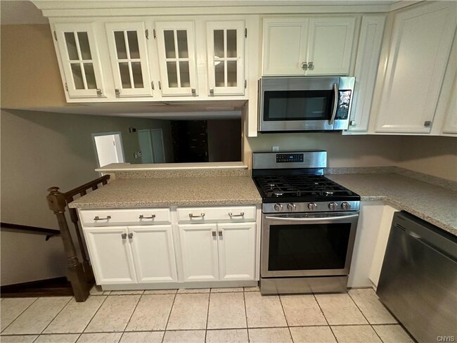 Building Photo - 22128 Riverbend Dr W