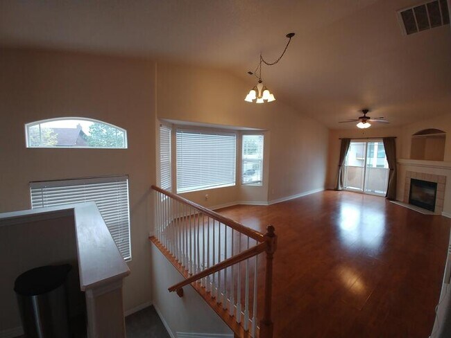 Building Photo - 1415 Madison Ridge Heights