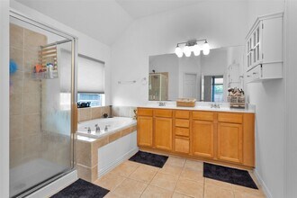 Building Photo - 26906 Autumn Gold Ct