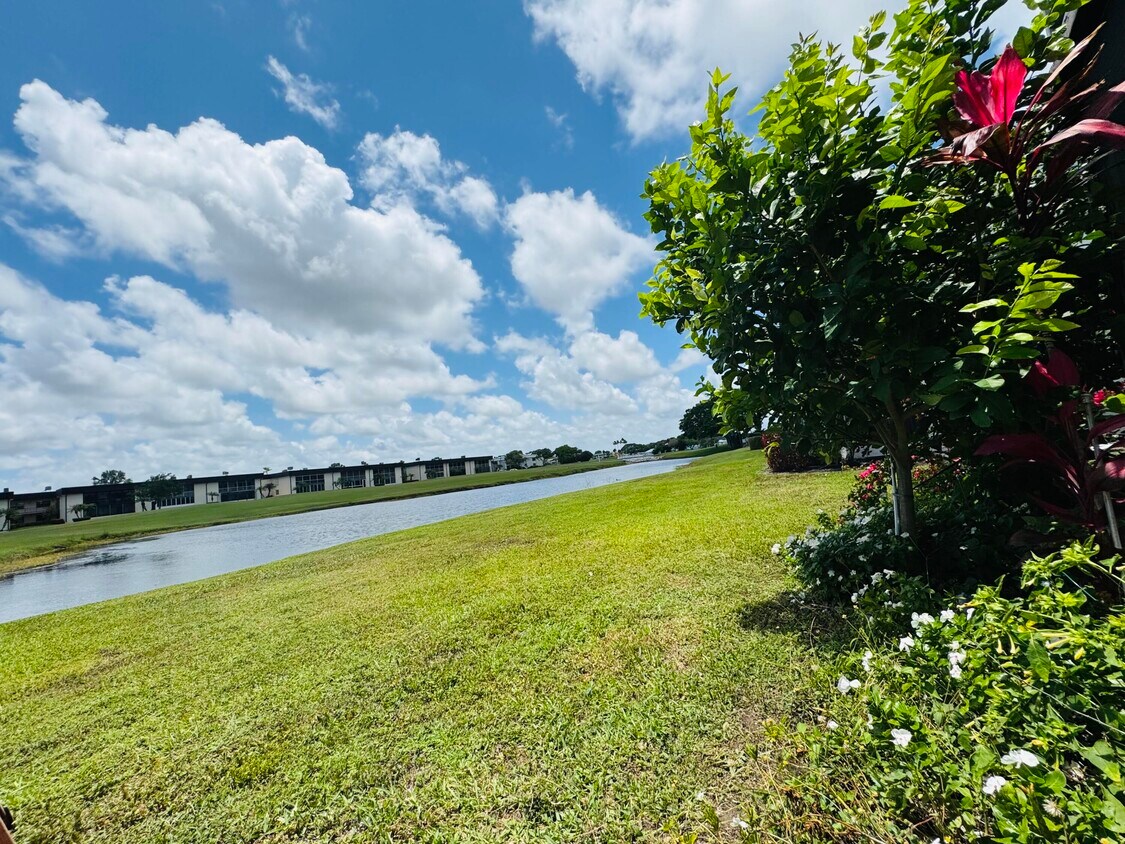 Foto principal - 970 Normandy Trail