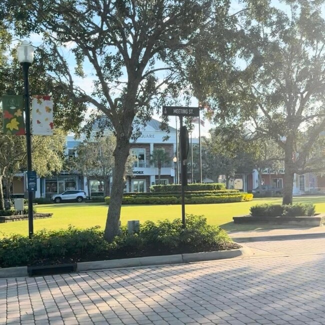 Building Photo - 10280 SW Stephanie Way