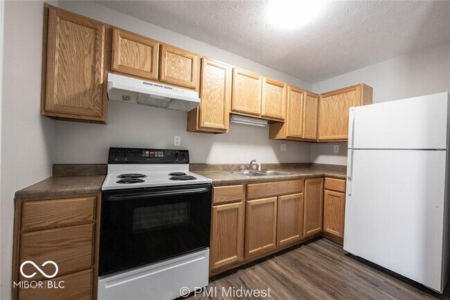 Foto del edificio - 1702 W Michigan St