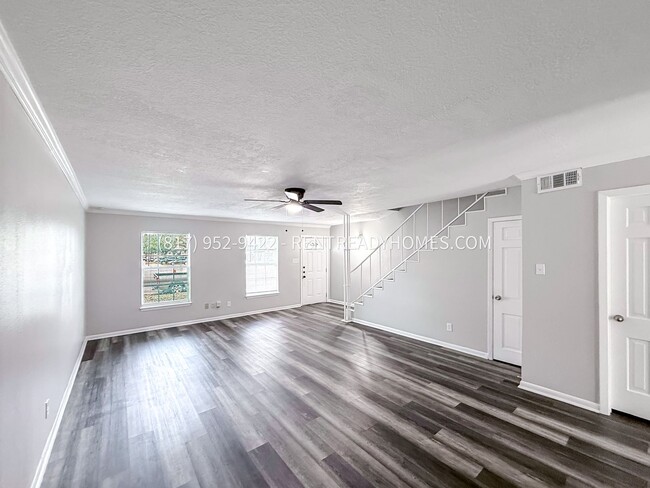 Foto del edificio - 903 S Ripple Creek Dr