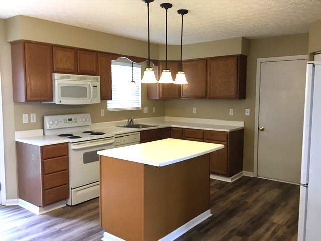 Building Photo - 357 Pinecrest Ct