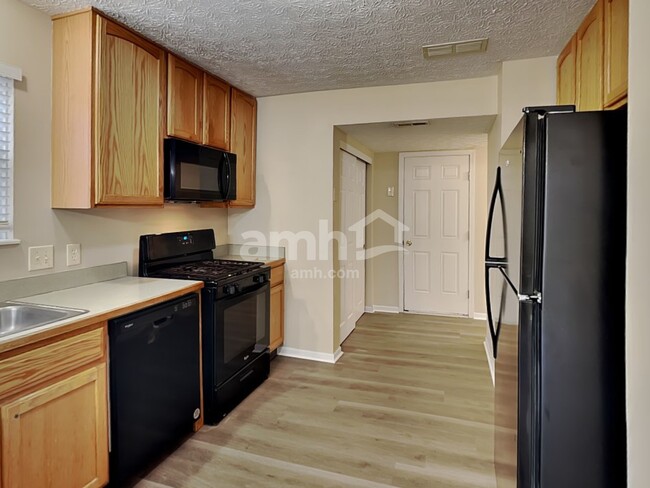 Building Photo - 7794 Birch Creek Dr