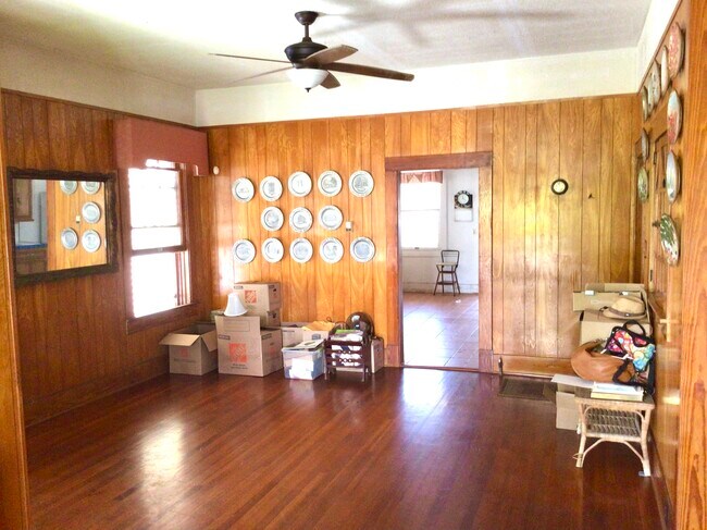 Building Photo - 3415 Avenue Q