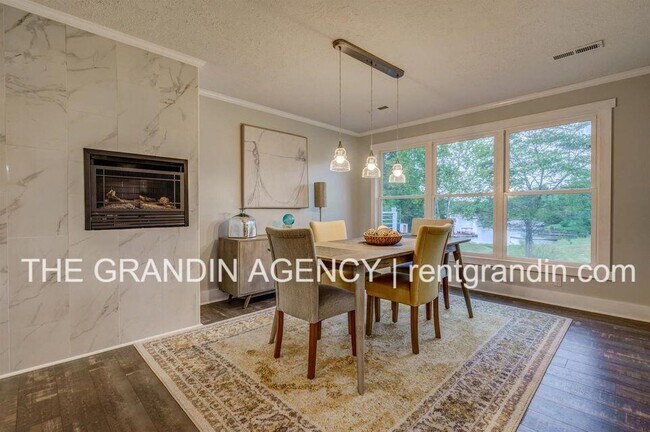 Foto del edificio - 1684 Dudley Amos Rd