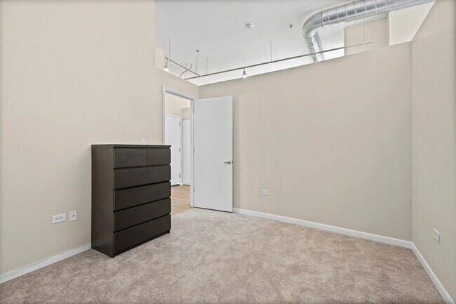 Foto del edificio - 1550 S Blue Island Ave