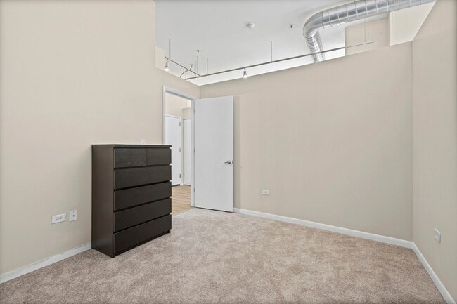 Building Photo - 1550 S Blue Island Ave