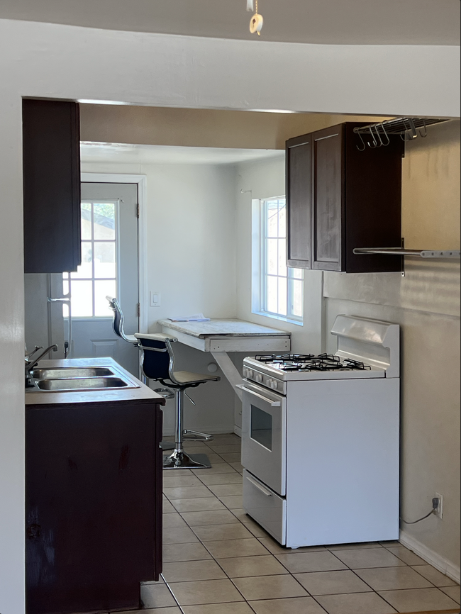 Foto del edificio - 10009 Tujunga Canyon Blvd