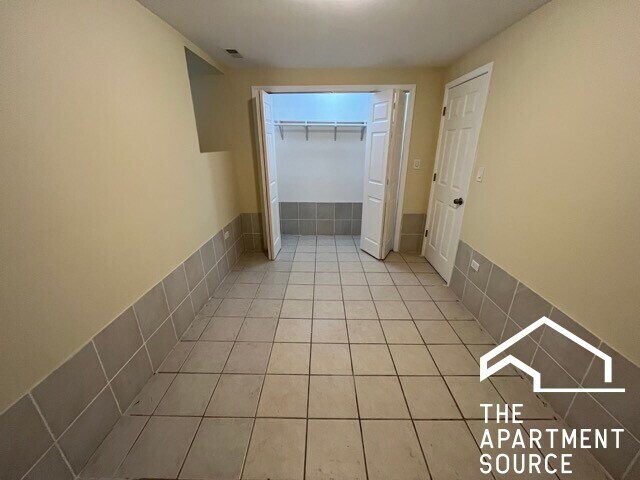 Foto del edificio - 2300 S Ridgeway Ave