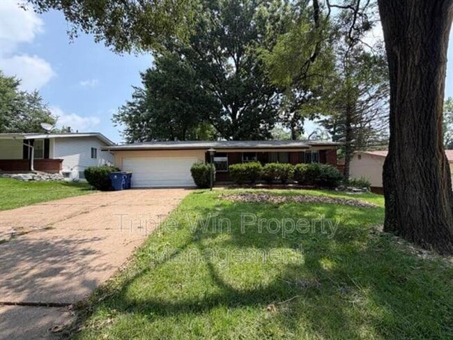 Building Photo - 11050 Linnell Dr