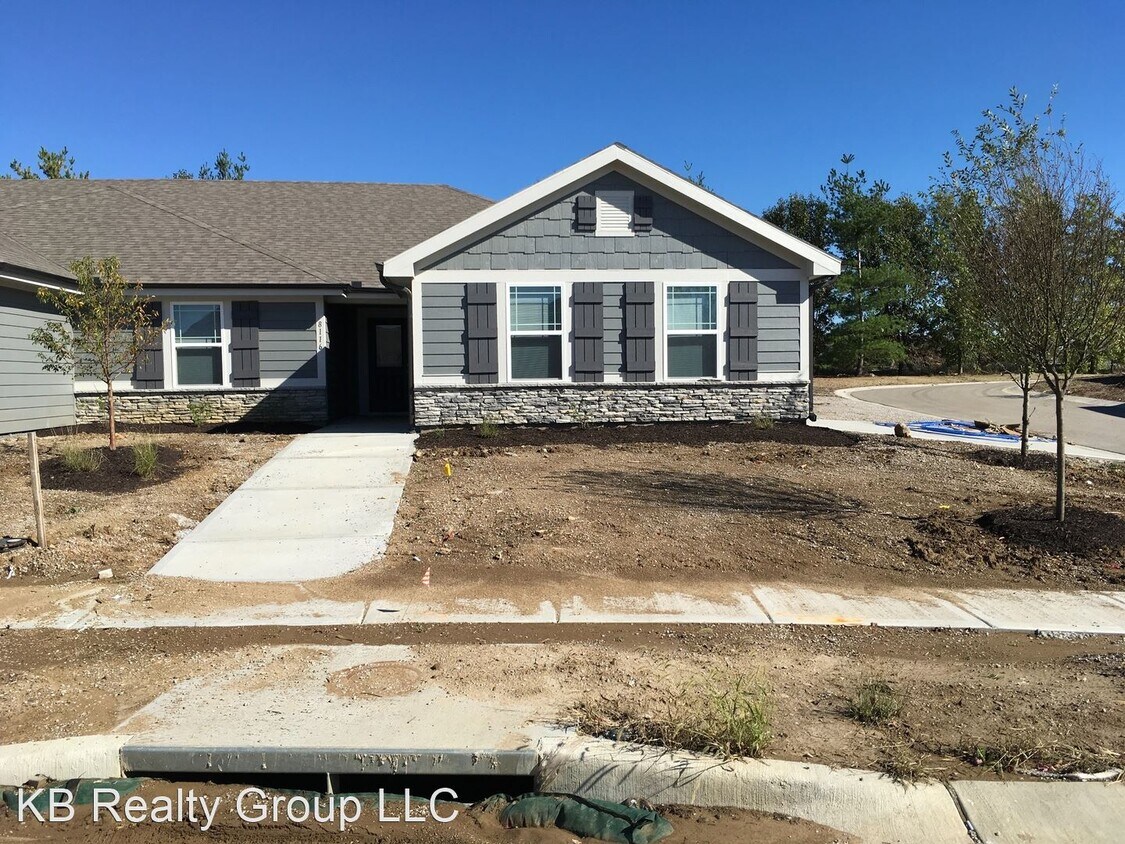 Foto principal - 2 br, 2 bath House - 8116 SE 6th St