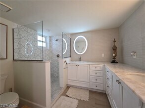 Building Photo - 5550 Heron Point Dr
