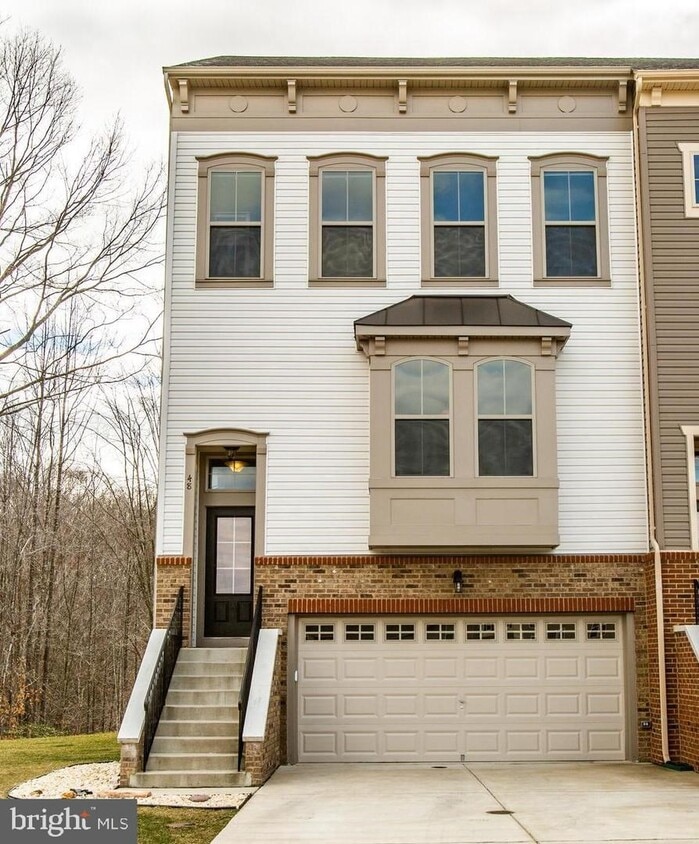 Primary Photo - 48 Surveyors Way